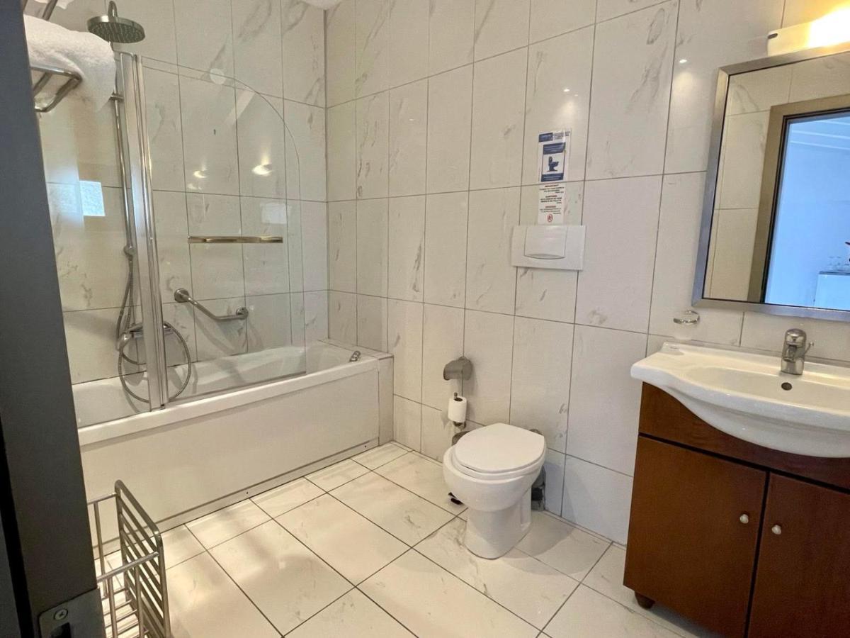 Hotel Acropol 2*